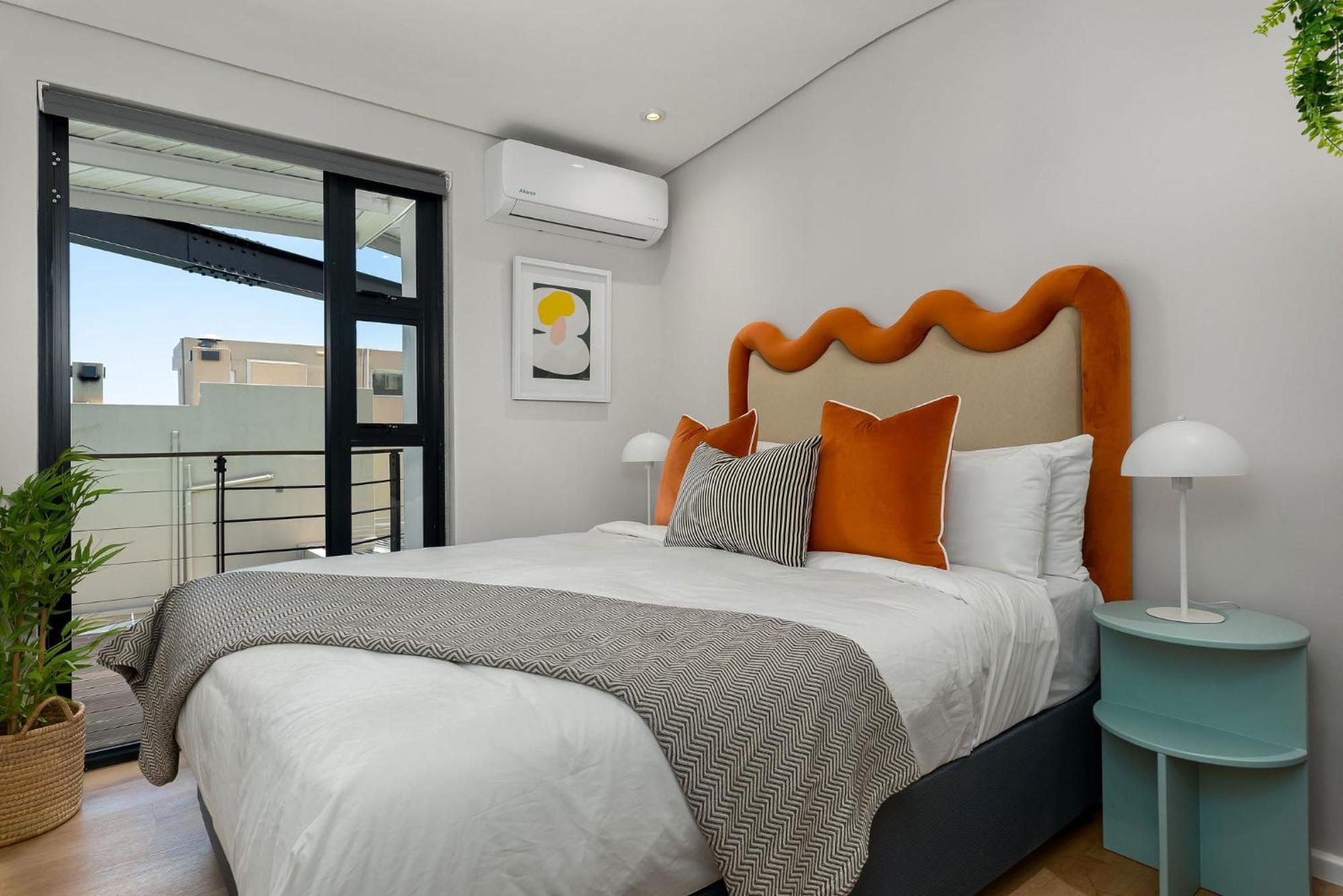 Hotel Neighbourgood 1St Crescent Camps Bay Kapstadt Exterior foto