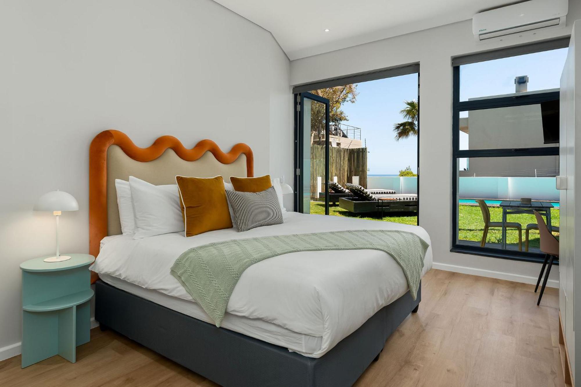 Hotel Neighbourgood 1St Crescent Camps Bay Kapstadt Exterior foto